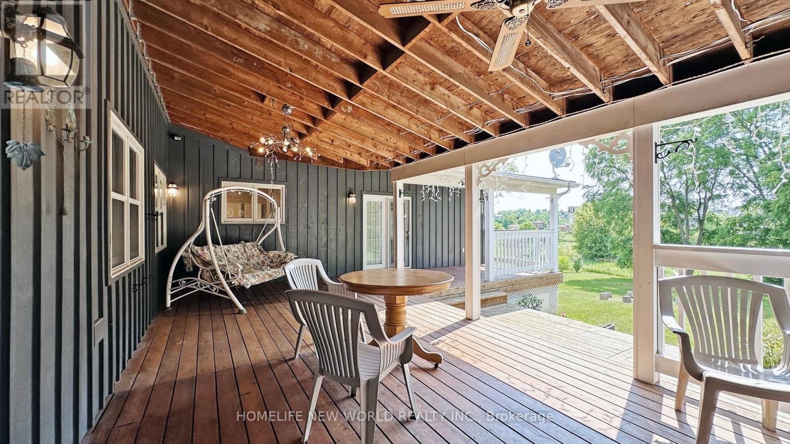 18770 Leslie Street, East Gwillimbury, ON - Photo Showing Other Room