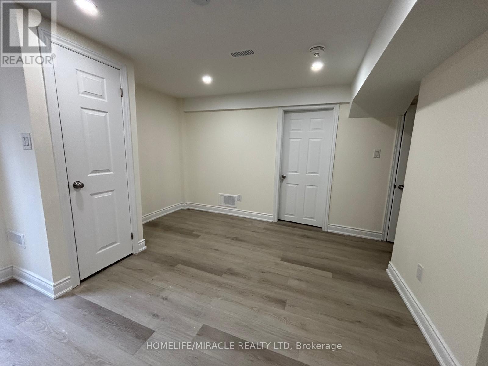 5898 Mersey Street, Mississauga, ON - Indoor