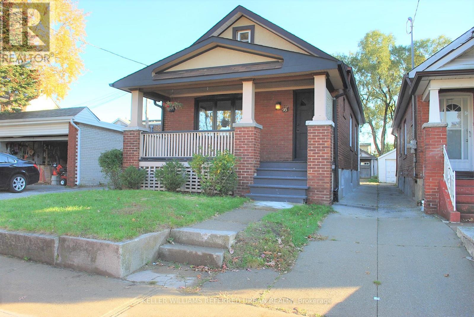 Bsmt - 95 Barker Avenue, Toronto, ON - Outdoor