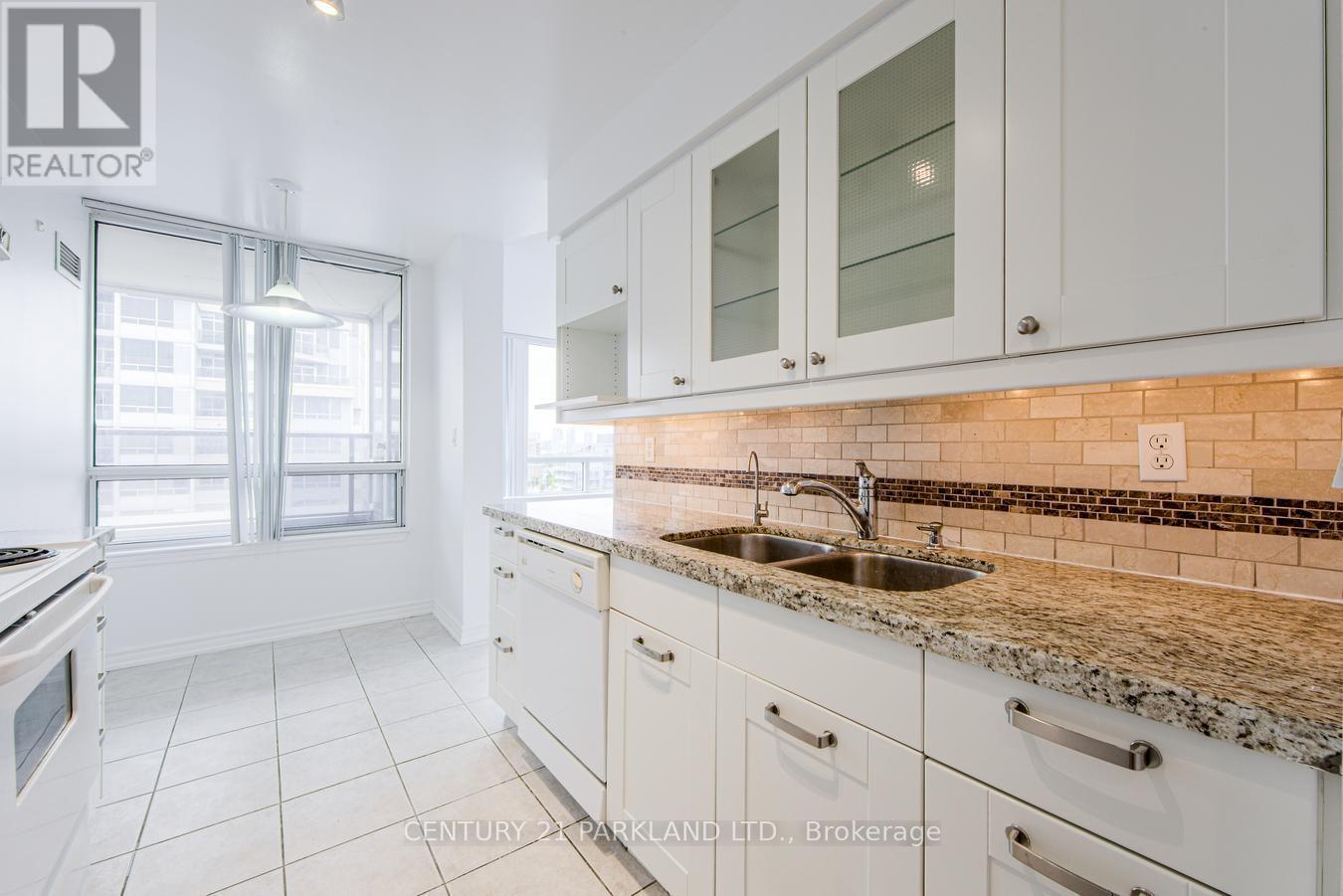 1701 - 8 Rean Drive, Toronto, ON - Indoor Photo Showing Kitchen With Double Sink