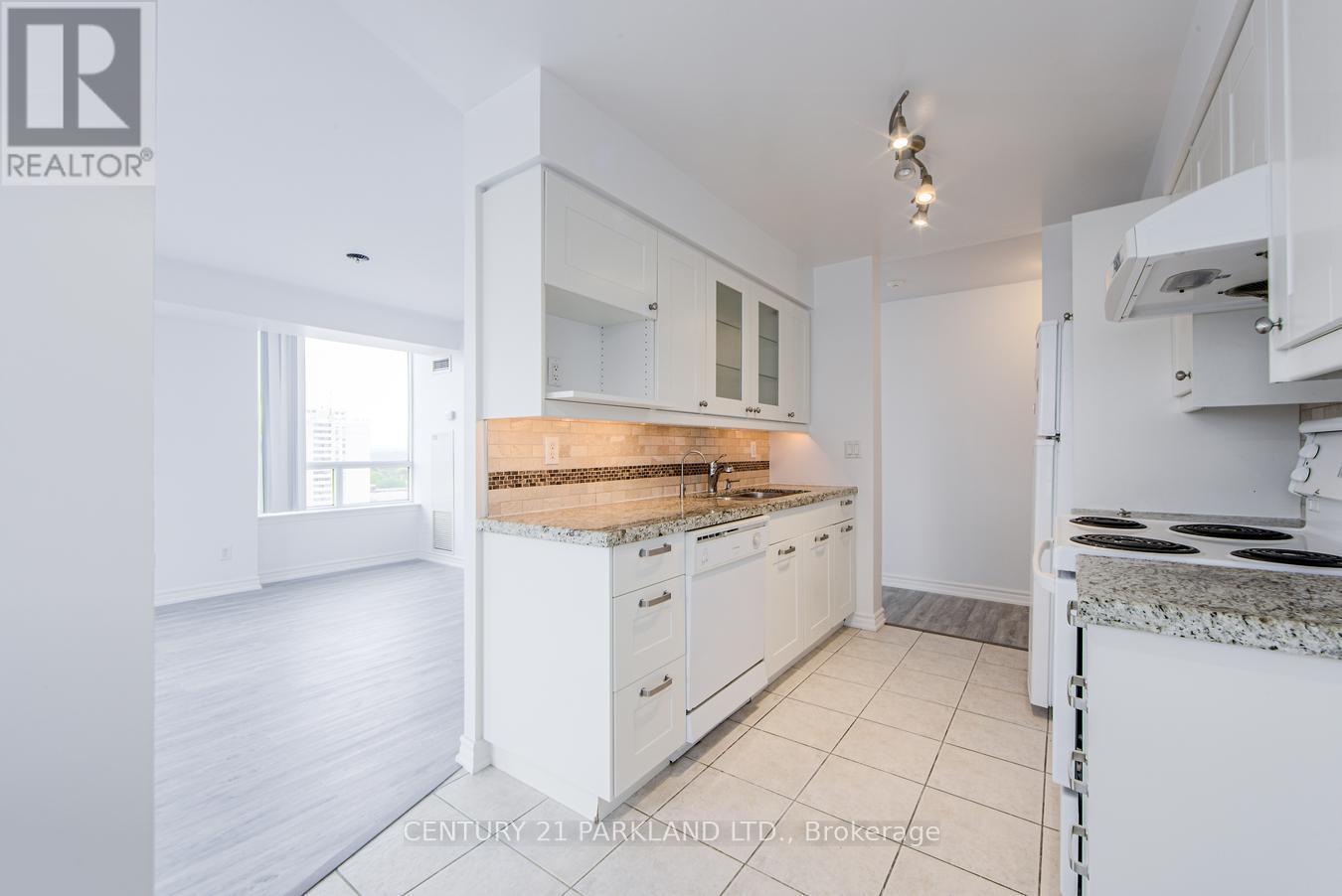 1701 - 8 Rean Drive, Toronto, ON - Indoor Photo Showing Kitchen