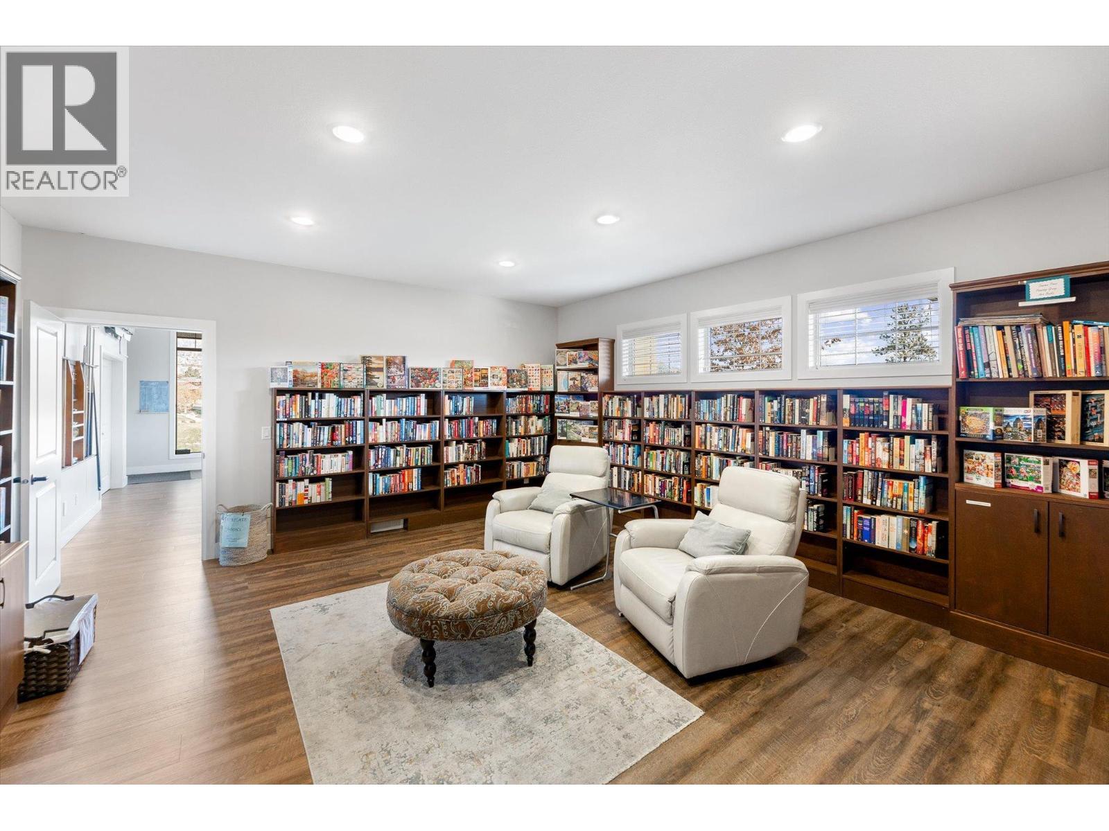 2140 Serrento Lane, Westbank, BC - Indoor Photo Showing Living Room