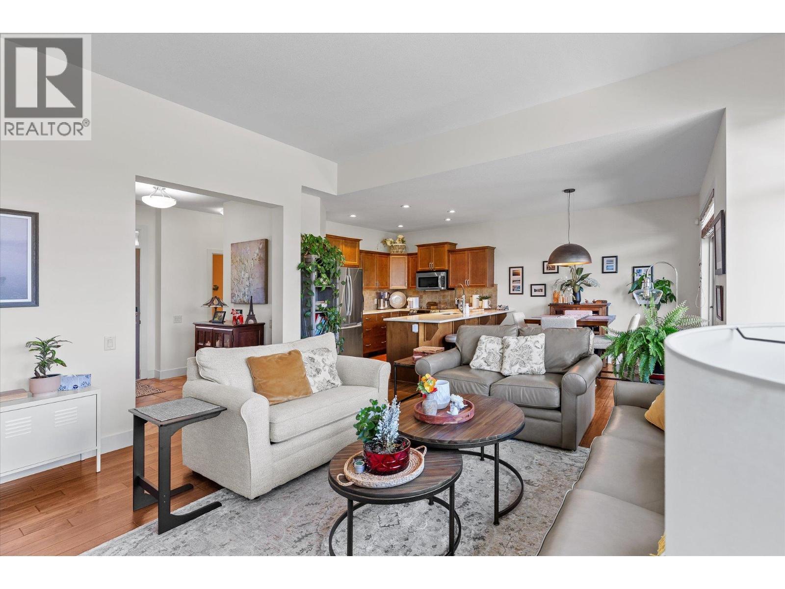 2140 Serrento Lane, Westbank, BC - Indoor Photo Showing Living Room