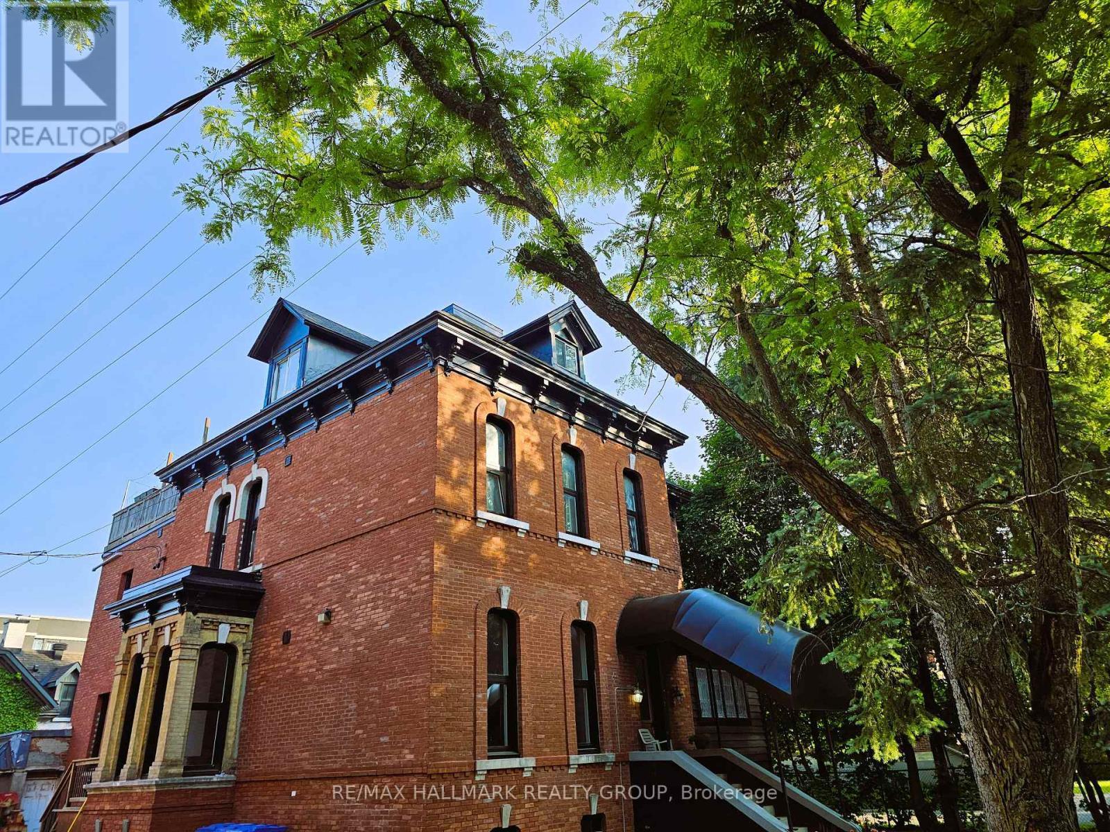 460 Wilbrod Street, Ottawa, ON - Outdoor