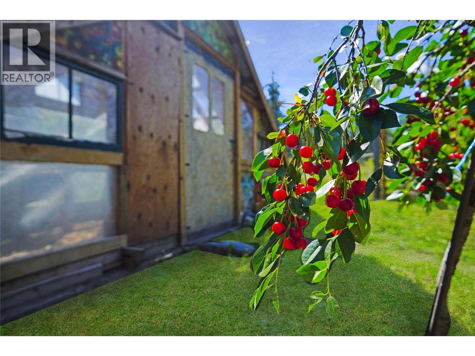 2600 Wycliffe Park Road, Cranbrook, BC - Outdoor