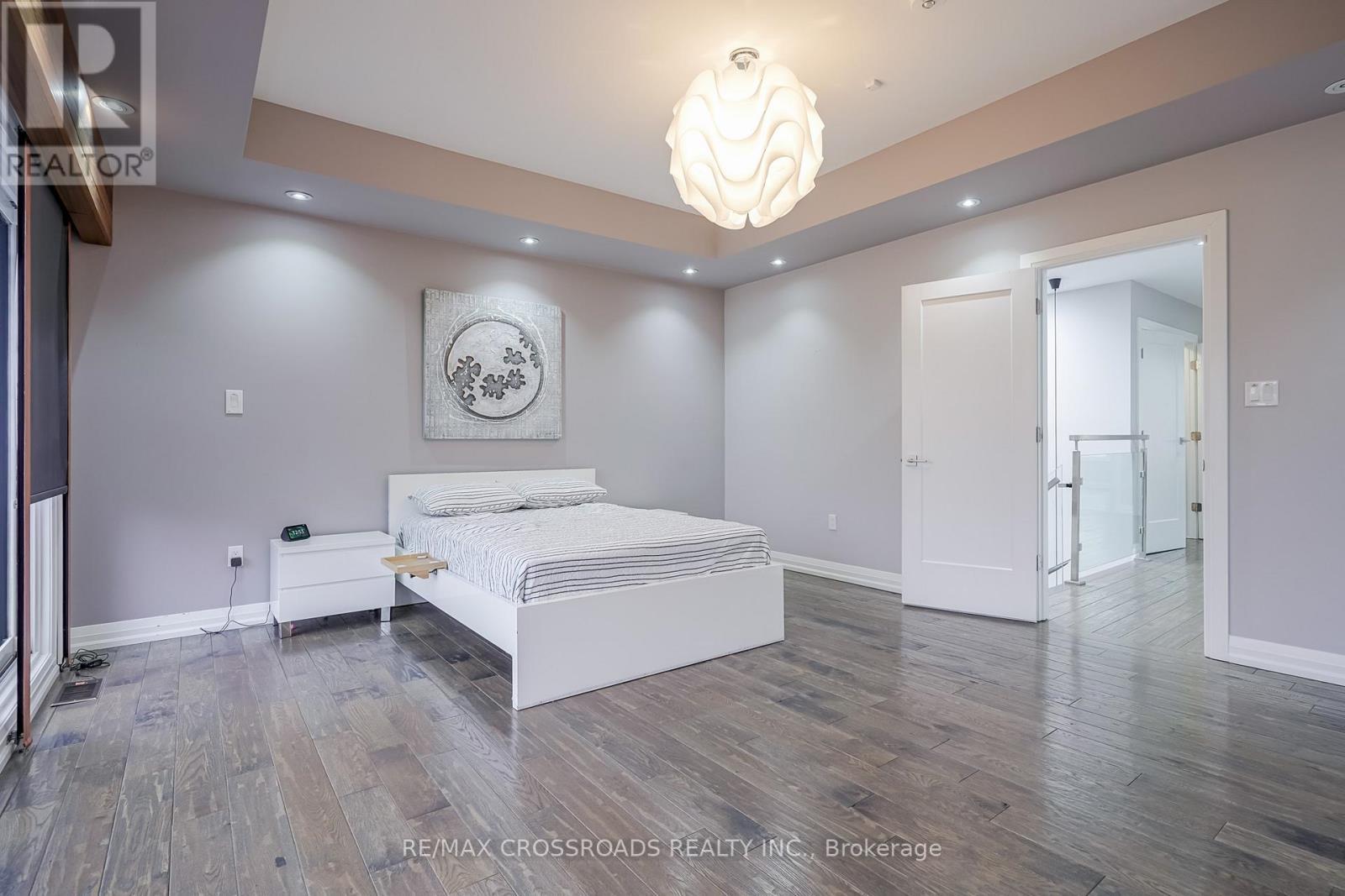 1A Roblin Avenue, Toronto, ON - Indoor Photo Showing Bedroom