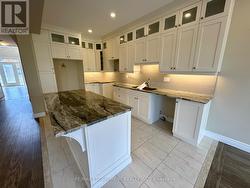 KITCHEN -