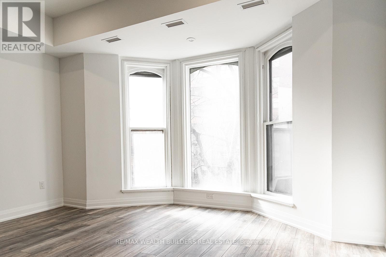 4 - 209 Jarvis Street, Toronto, ON - Indoor Photo Showing Other Room