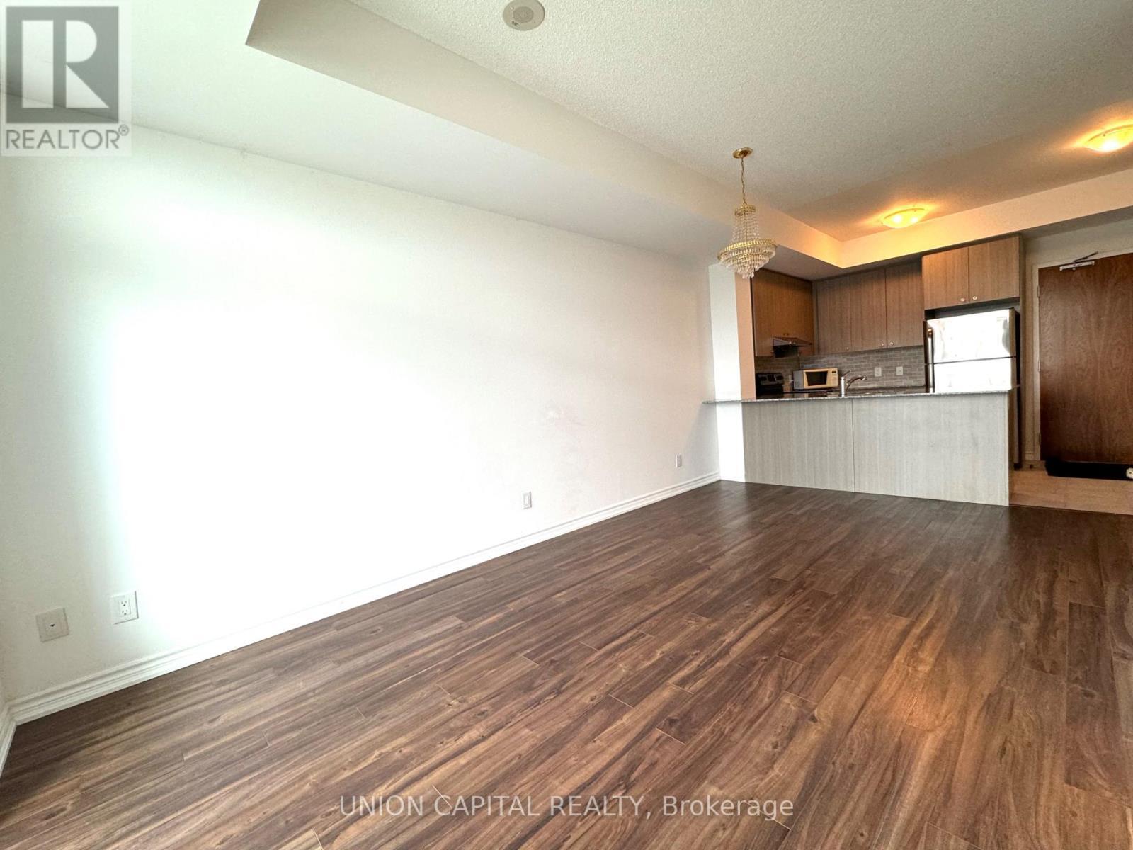 217 - 8323 Kennedy Road, Markham, ON - Indoor Photo Showing Kitchen