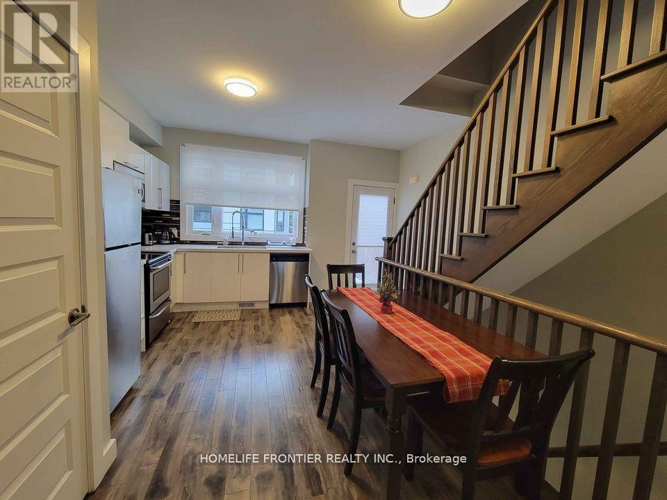 3 Upper - 540 Essa Road, Barrie, ON - Indoor