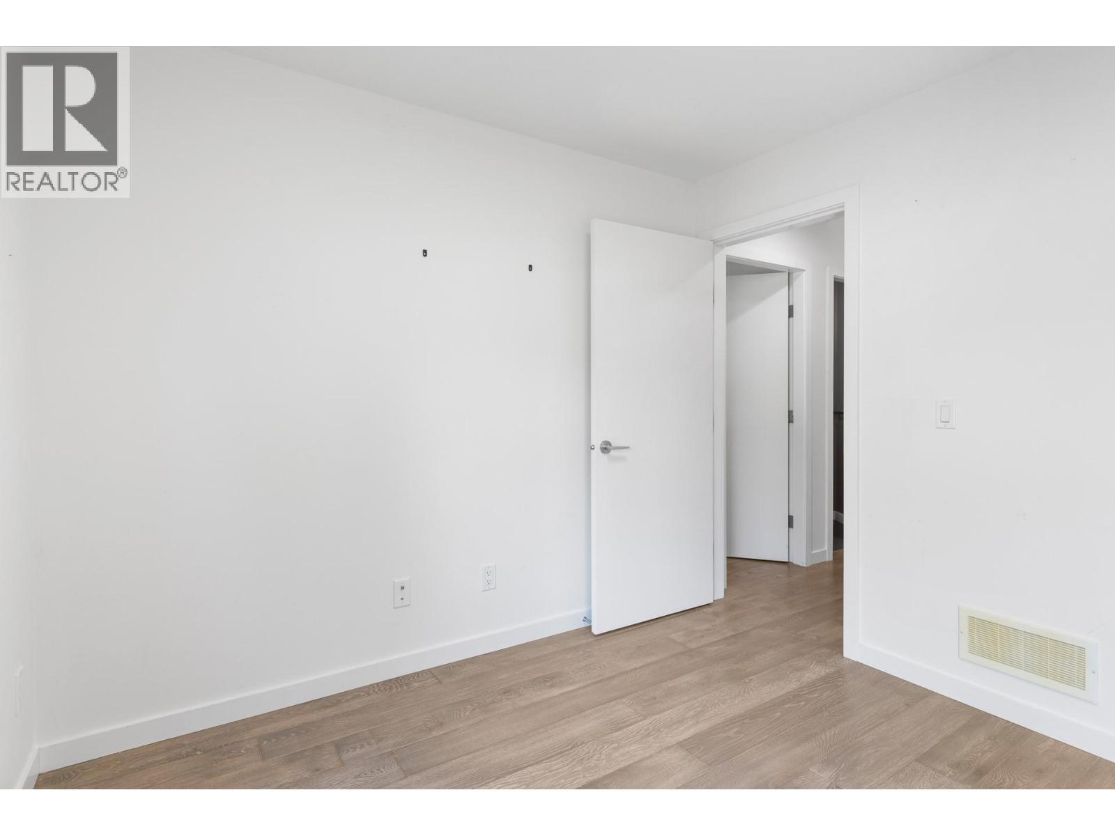 443 Christleton Avenue, Kelowna, BC - Indoor Photo Showing Other Room