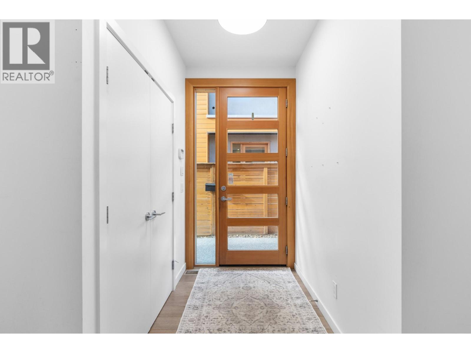 443 Christleton Avenue, Kelowna, BC - Indoor Photo Showing Other Room