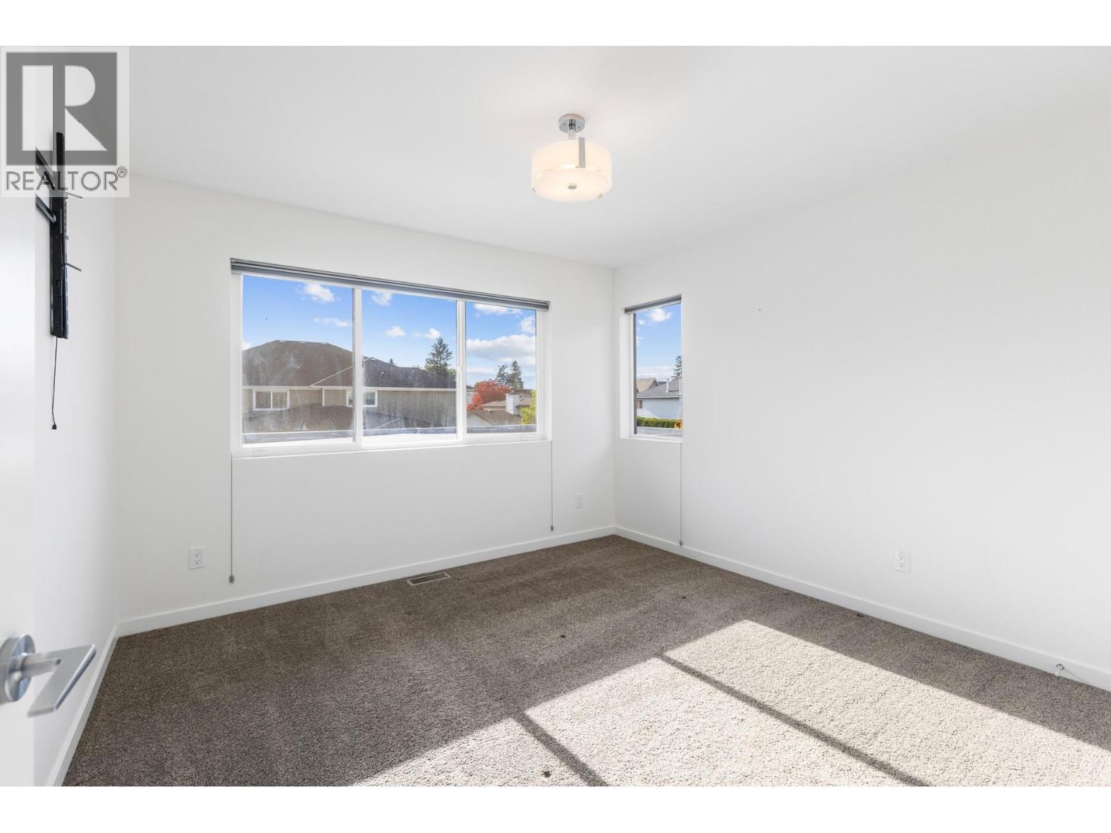 443 Christleton Avenue, Kelowna, BC - Indoor Photo Showing Other Room