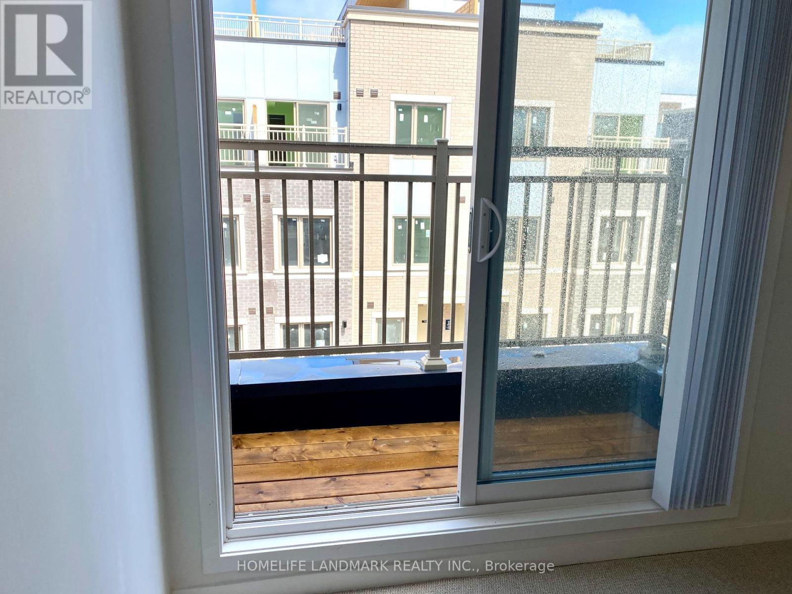 Th223 - 131 Honeycrisp Crescent, Vaughan, ON - Indoor Photo Showing Other Room