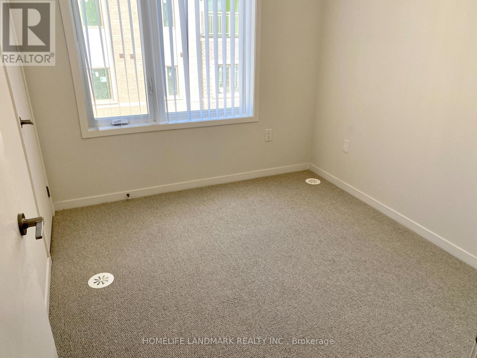 Th223 - 131 Honeycrisp Crescent, Vaughan, ON - Indoor Photo Showing Other Room