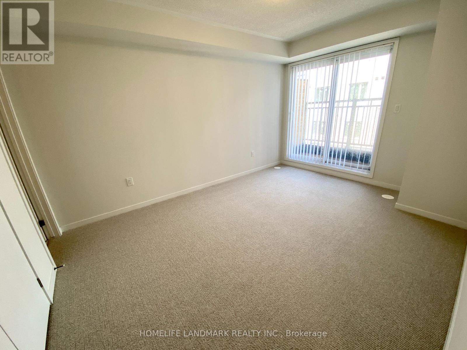Th223 - 131 Honeycrisp Crescent, Vaughan, ON - Indoor Photo Showing Other Room