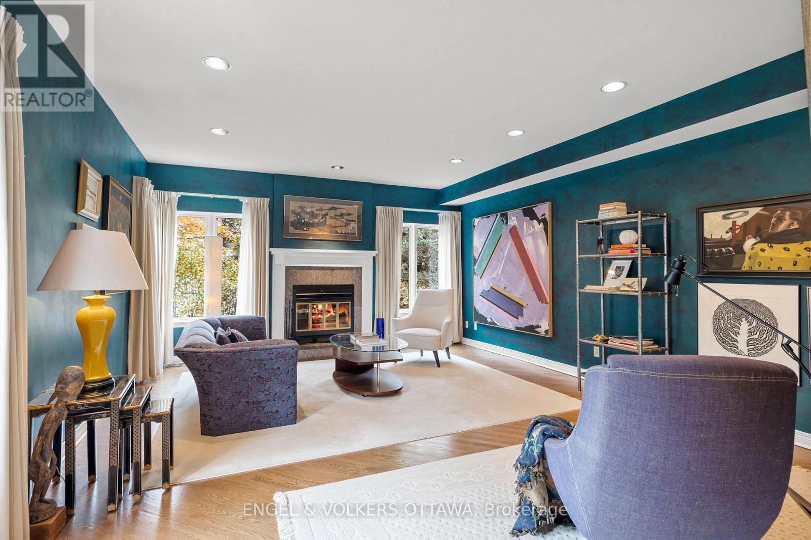 29 Aylmer Avenue, Ottawa, ON - Indoor Photo Showing Other Room With Fireplace