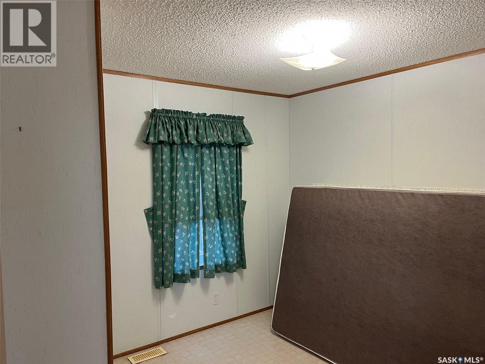 118 2 Avenue E, Lafleche, SK