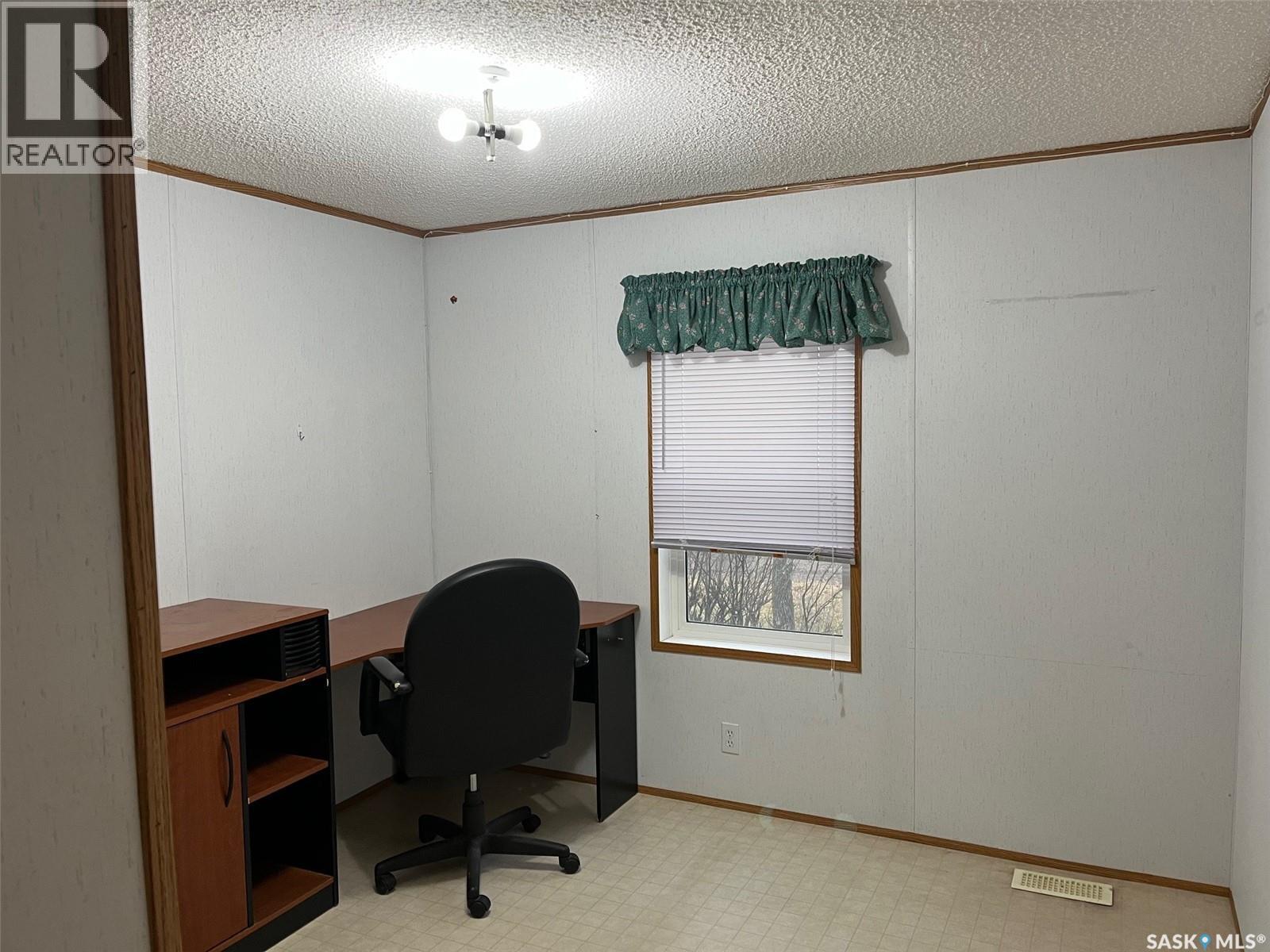 118 2 Avenue E, Lafleche, SK