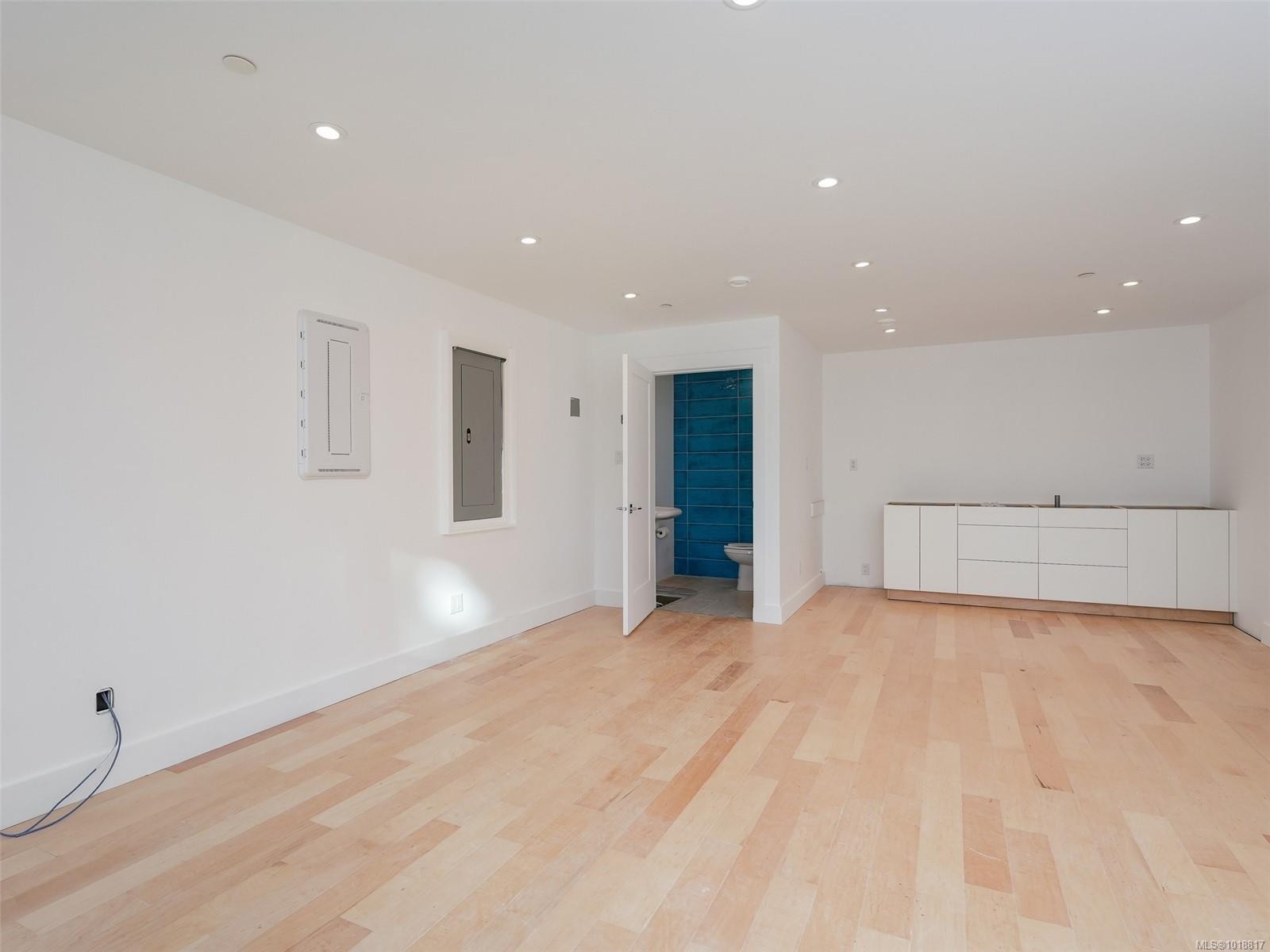 109-1105 Pandora Ave, Victoria, BC