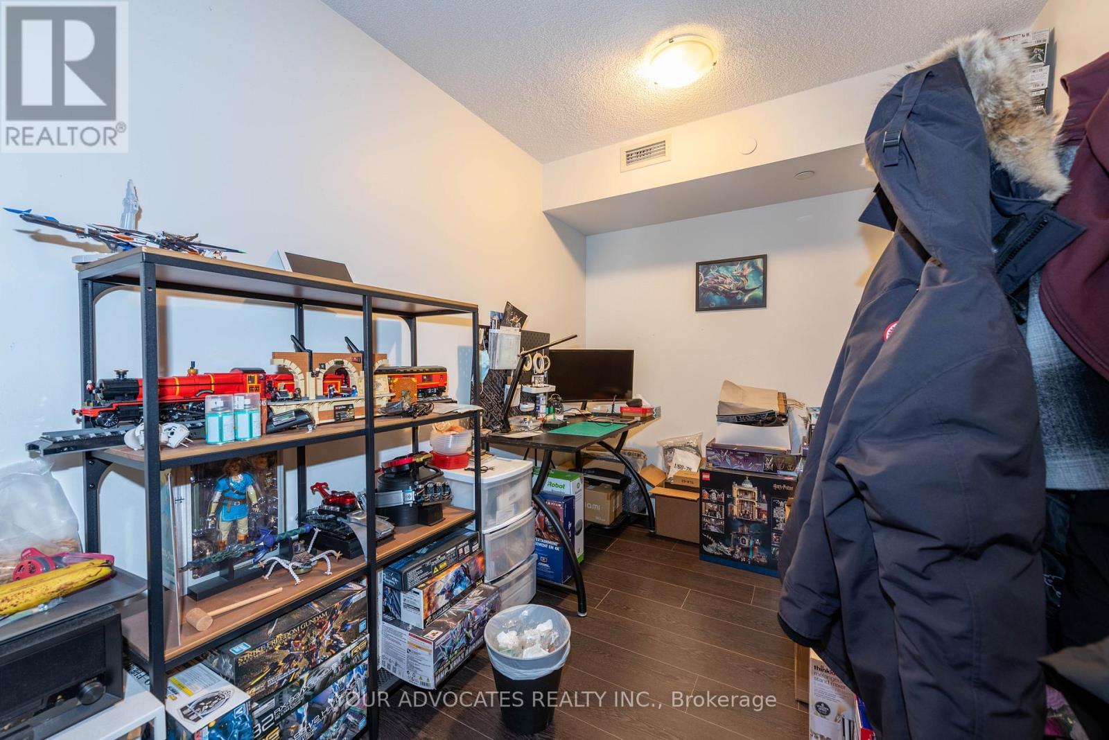 1205 - 72 Esther Shiner Boulevard, Toronto, ON - Indoor