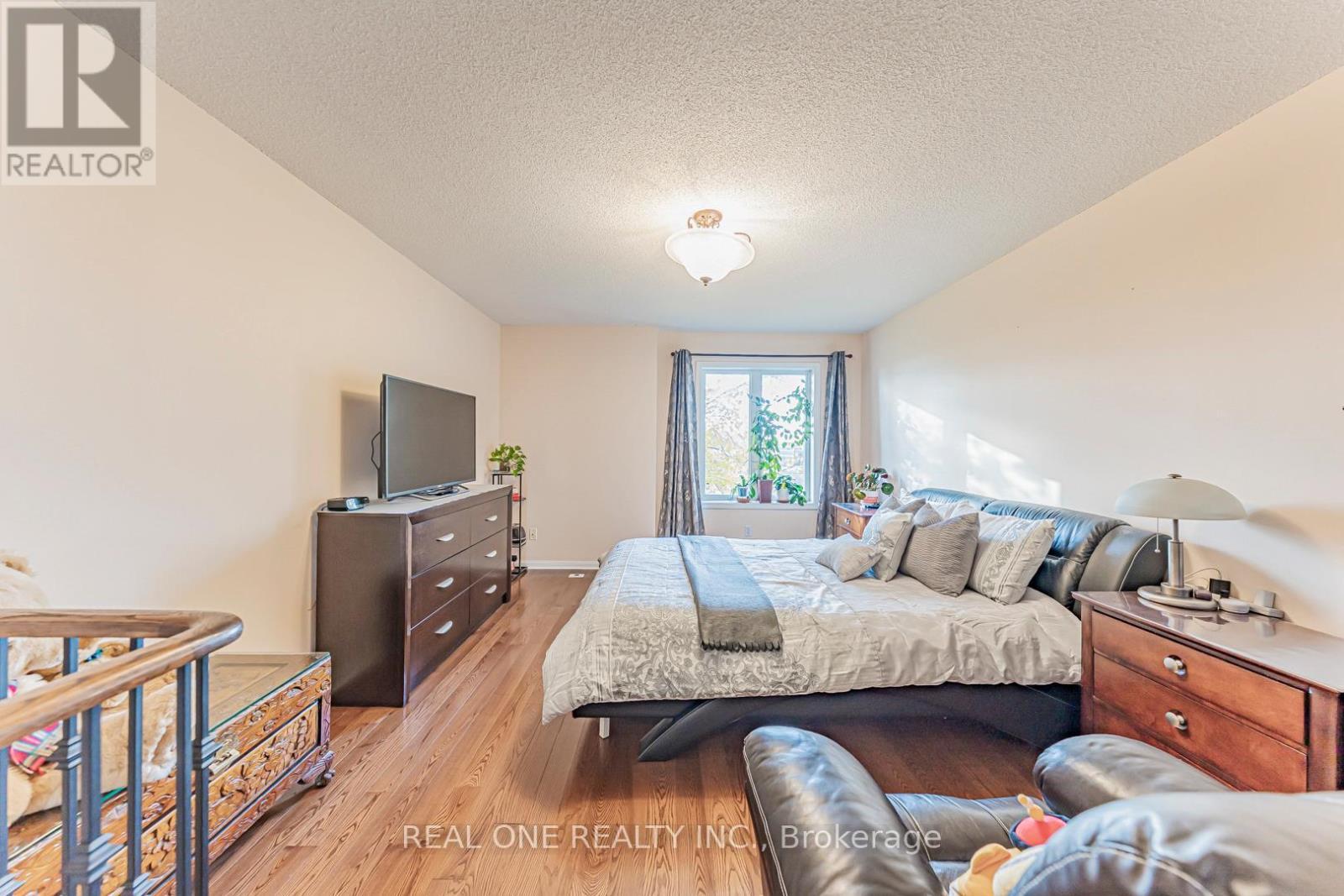 5 - 8 St Moritz Way, Markham, ON - Indoor Photo Showing Bedroom