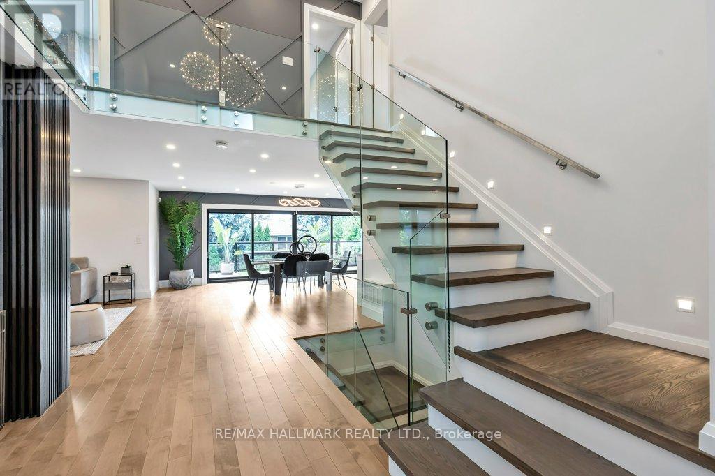 3 Averdon Crescent, Toronto, ON - Indoor Photo Showing Other Room