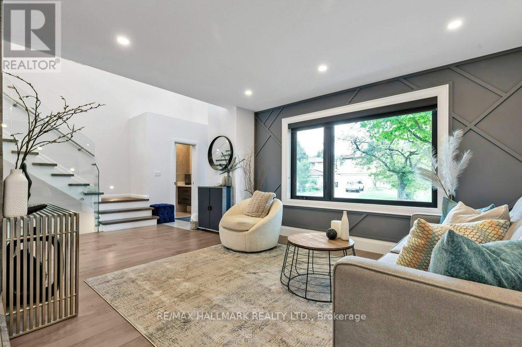 3 Averdon Crescent, Toronto, ON - Indoor