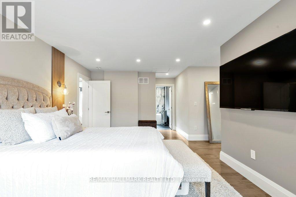 3 Averdon Crescent, Toronto, ON - Indoor Photo Showing Bedroom