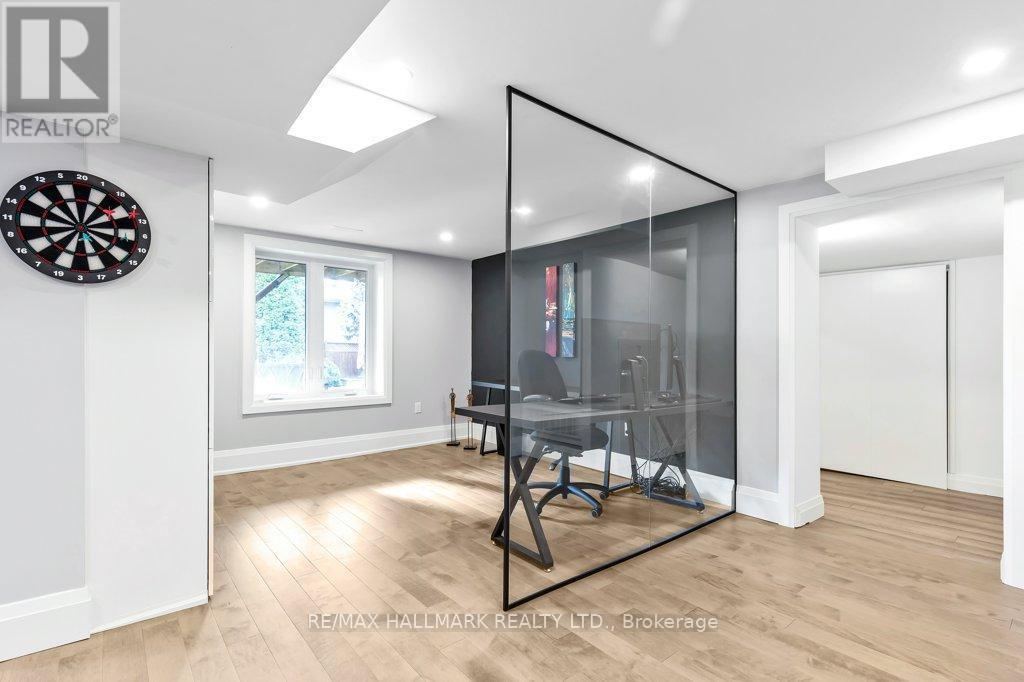 3 Averdon Crescent, Toronto, ON - Indoor Photo Showing Other Room
