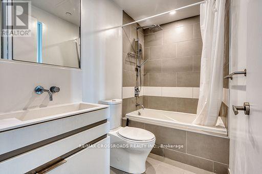 1510 - 197 Yonge Street, Toronto, ON - Indoor Photo Showing Bathroom