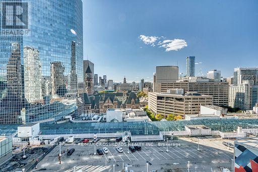 1510 - 197 Yonge Street, Toronto, ON - Outdoor With View