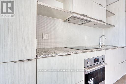 1510 - 197 Yonge Street, Toronto, ON - Indoor Photo Showing Kitchen