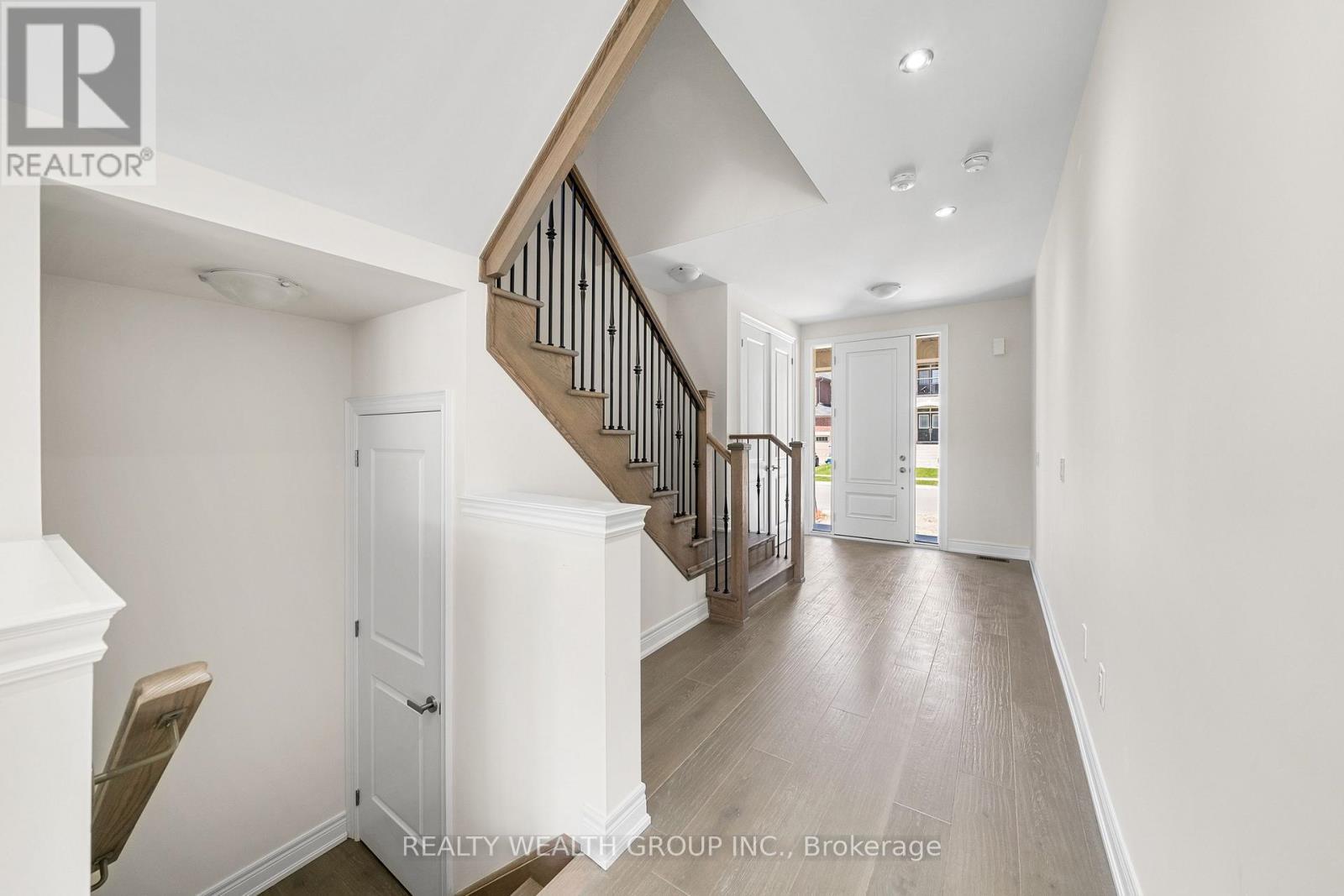261 Seaview Heights, East Gwillimbury, ON - Indoor Photo Showing Other Room