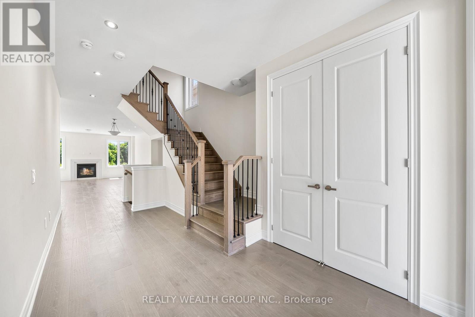 261 Seaview Heights, East Gwillimbury, ON - Indoor Photo Showing Other Room
