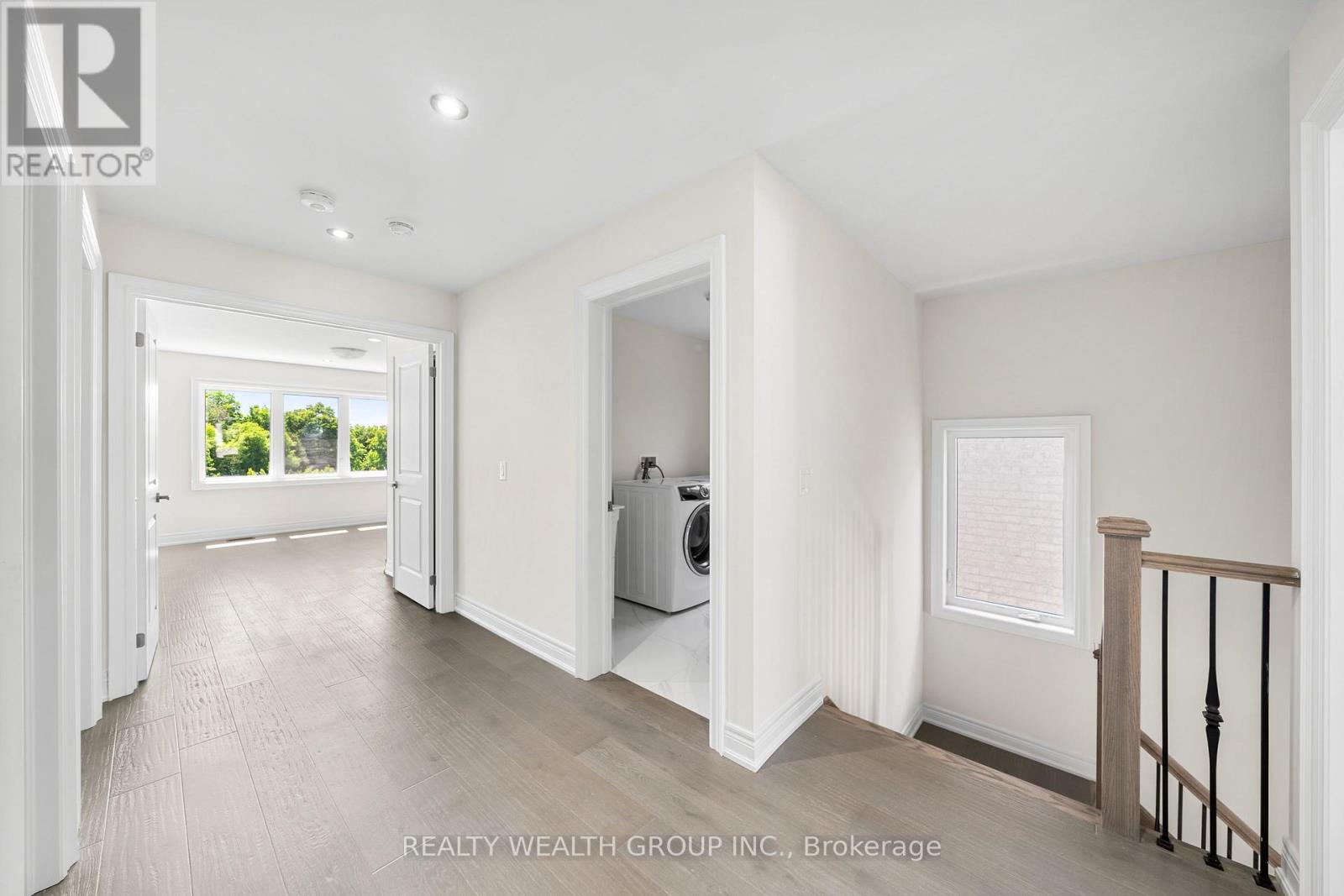 261 Seaview Heights, East Gwillimbury, ON - Indoor Photo Showing Other Room