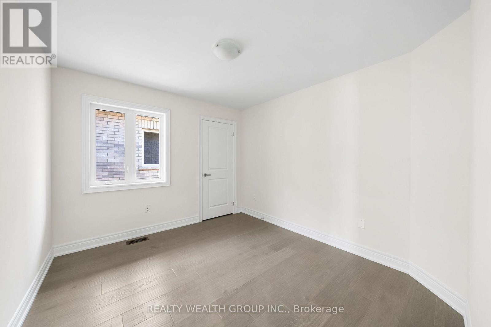 261 Seaview Heights, East Gwillimbury, ON - Indoor Photo Showing Other Room