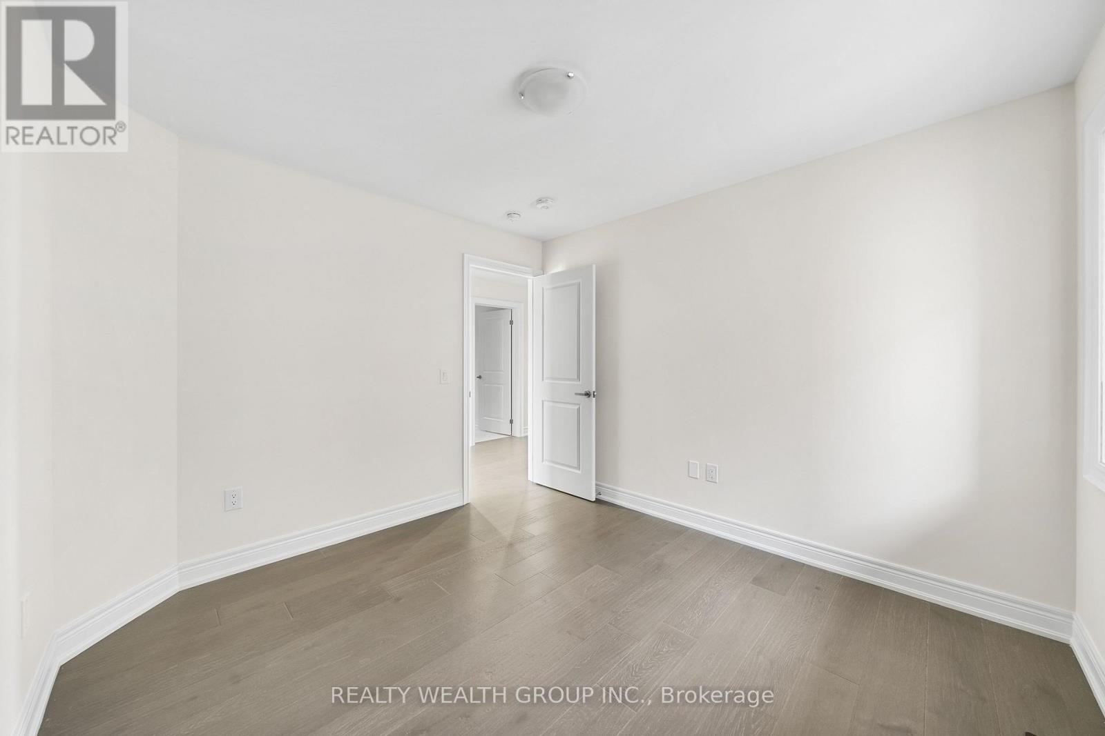 261 Seaview Heights, East Gwillimbury, ON - Indoor Photo Showing Other Room