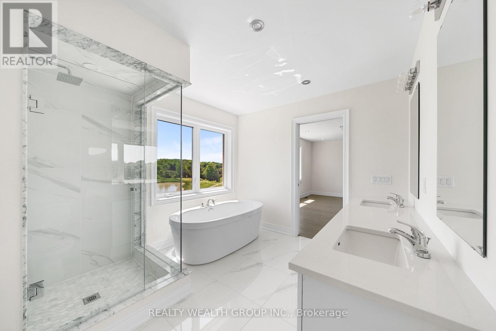 261 Seaview Heights, East Gwillimbury, ON - Indoor Photo Showing Bathroom