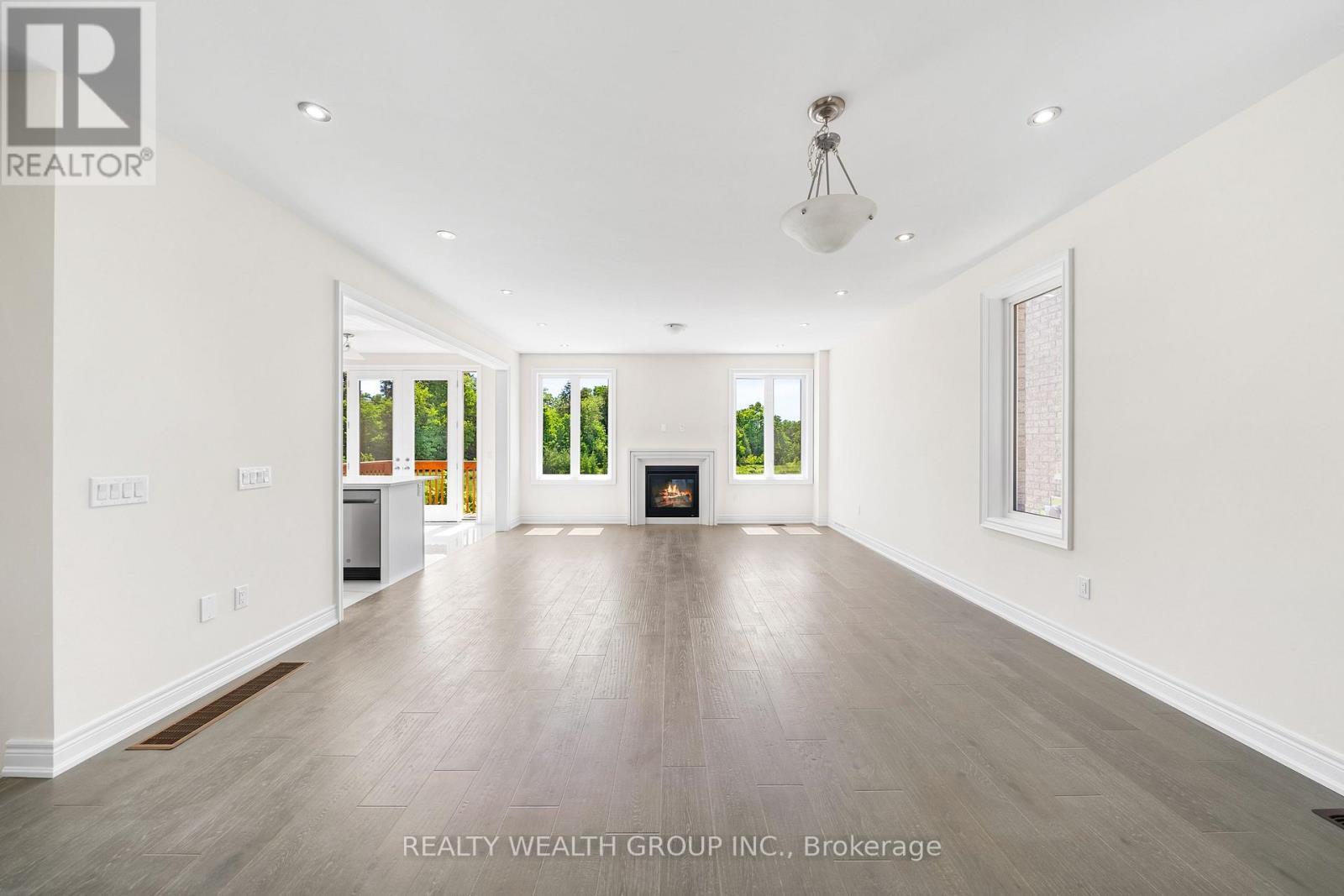 261 Seaview Heights, East Gwillimbury, ON - Indoor