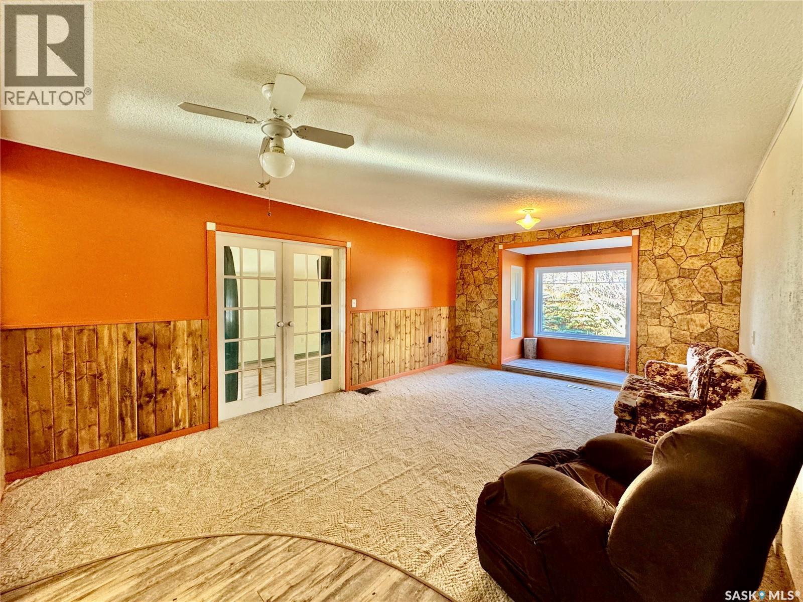Neufeld Spalding Acreage, Spalding Rm No. 368, SK - Indoor