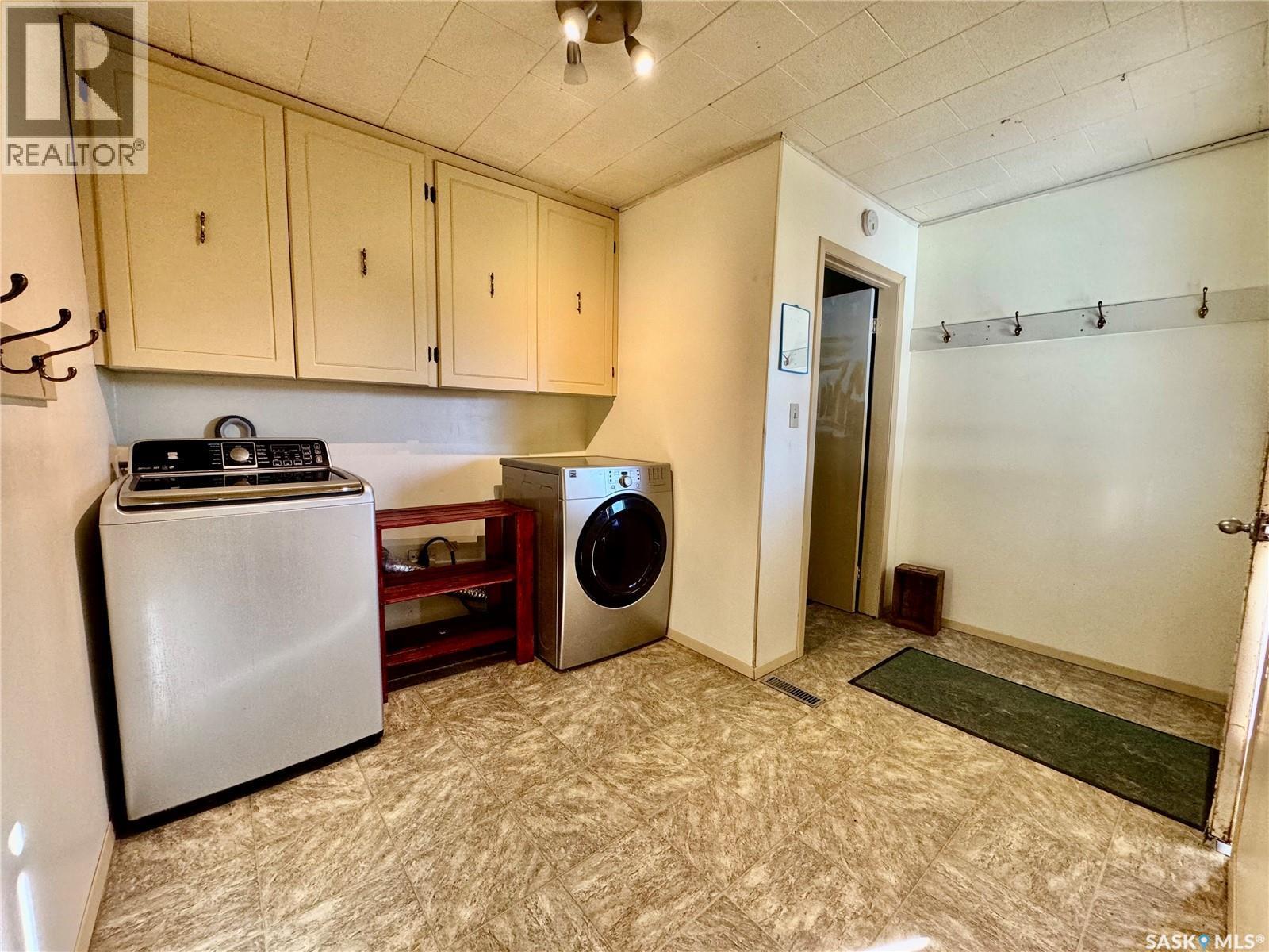 Neufeld Spalding Acreage, Spalding Rm No. 368, SK - Indoor Photo Showing Laundry Room