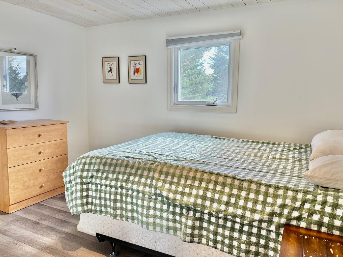 Bedroom - 954 Ch. De Gros-Cap, Les Îles-De-La-Madeleine, QC - Indoor Photo Showing Bedroom