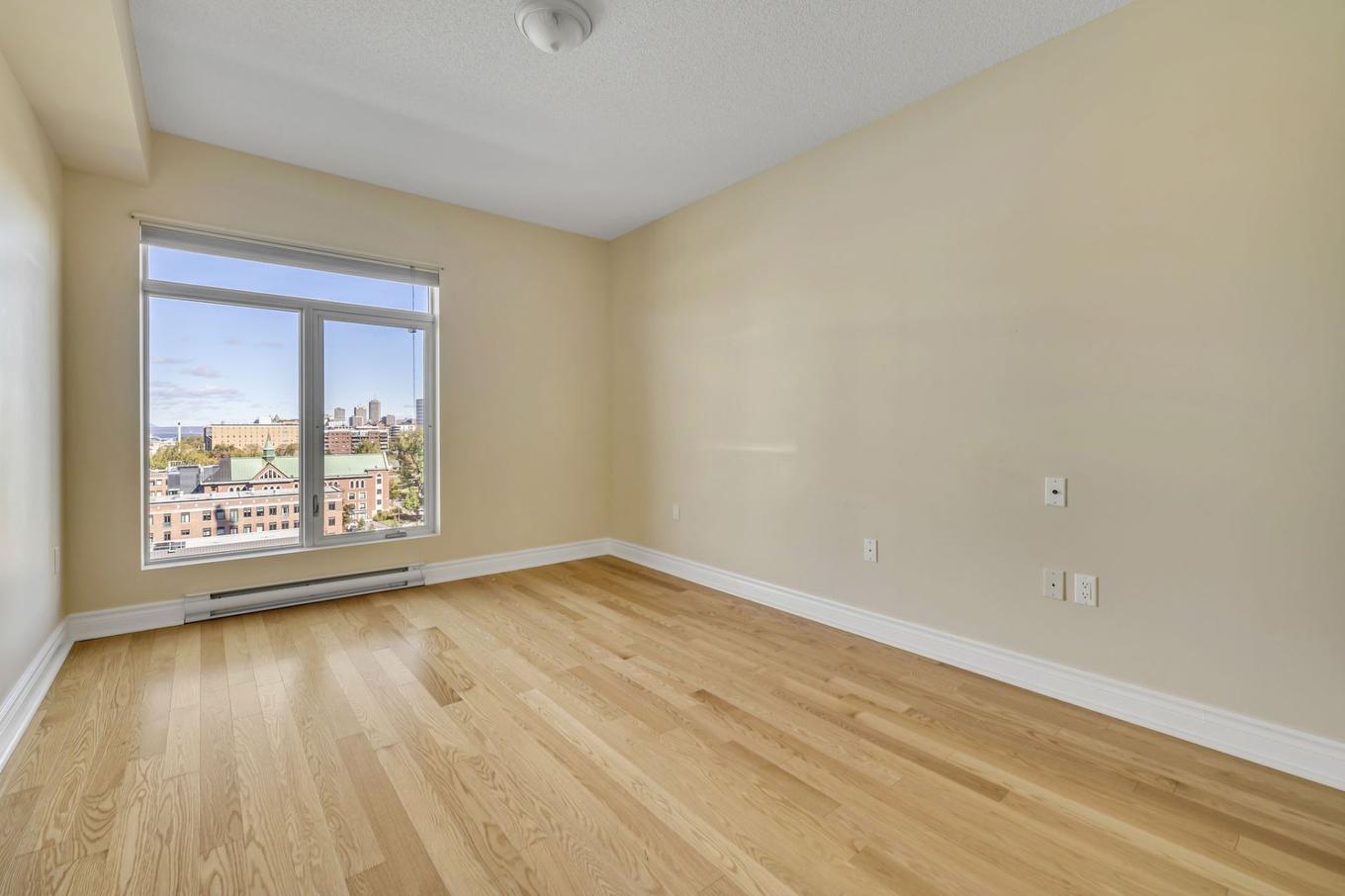 Bedroom - 1102-1300 Ch. Ste-Foy, Québec (La Cité-Limoilou), QC - Indoor Photo Showing Other Room