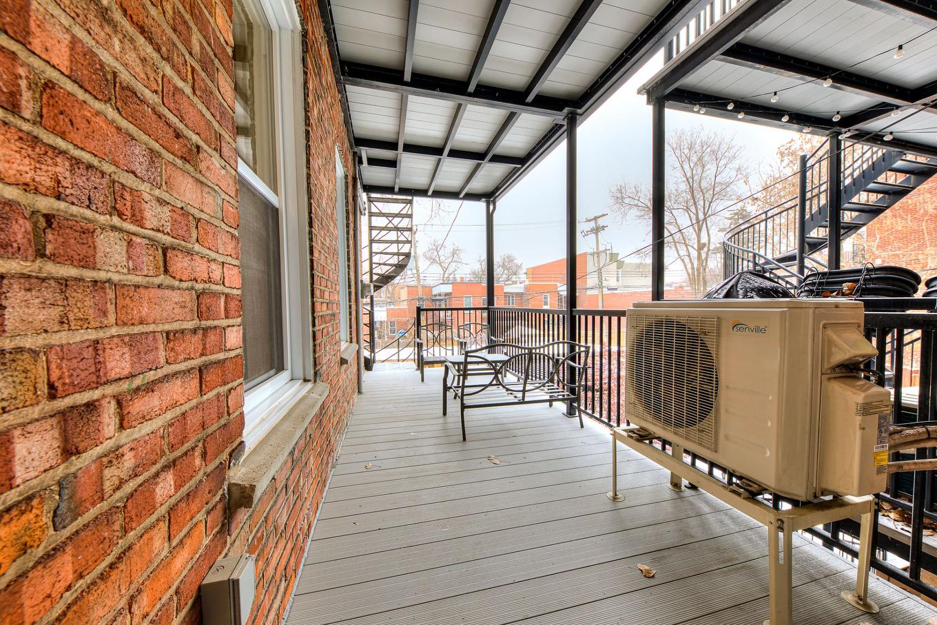 Balcon - 6245 Av. Christophe-Colomb, Montréal (Rosemont/La Petite-Patrie), QC - Indoor