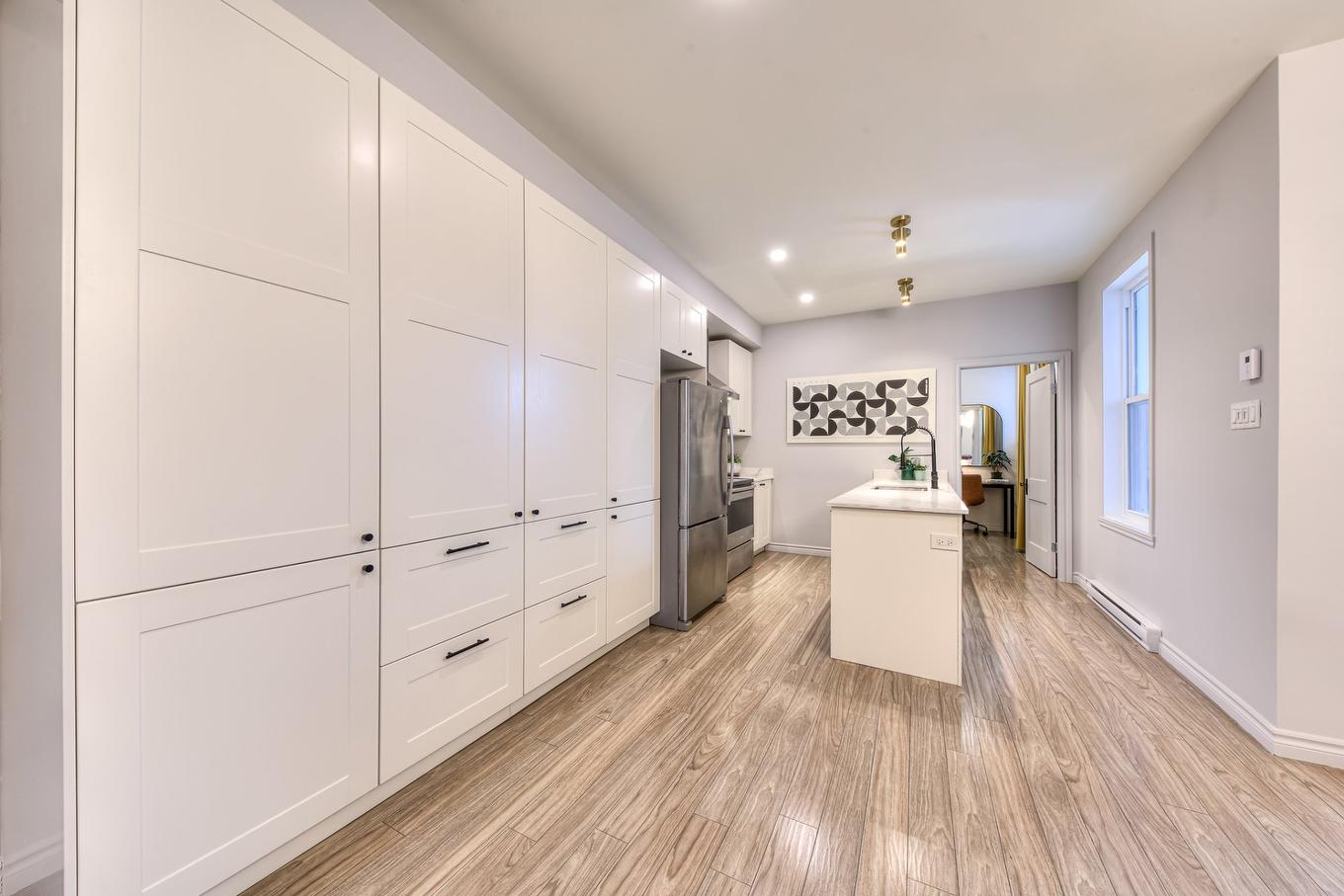 Cuisine - 6245 Av. Christophe-Colomb, Montréal (Rosemont/La Petite-Patrie), QC - Indoor Photo Showing Other Room