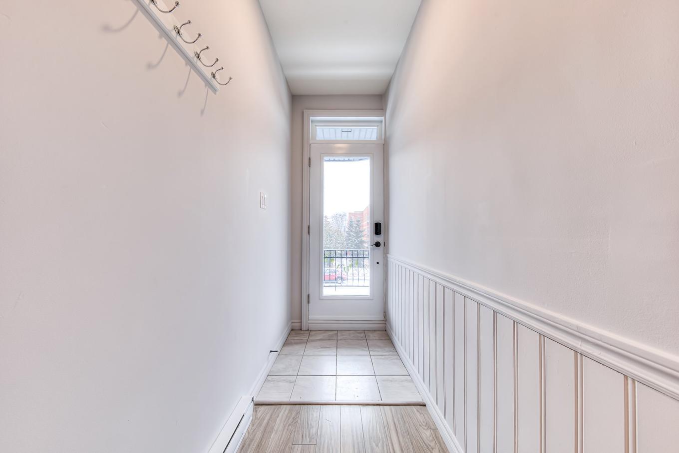 Hall d'entrée/Vestibule - 6245 Av. Christophe-Colomb, Montréal (Rosemont/La Petite-Patrie), QC - Indoor Photo Showing Other Room