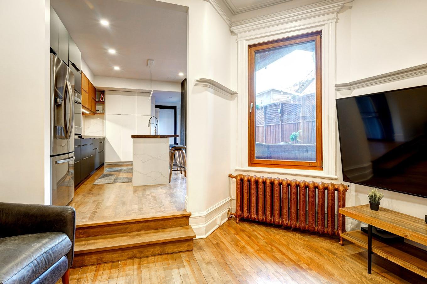 Salon - 4231 Rue Marquette, Montréal (Le Plateau-Mont-Royal), QC - Indoor