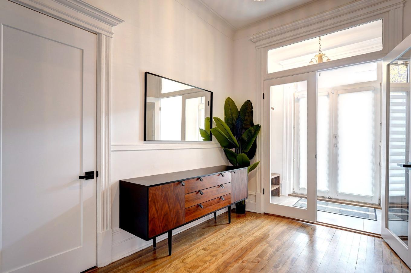 Boudoir - 4231 Rue Marquette, Montréal (Le Plateau-Mont-Royal), QC - Indoor Photo Showing Other Room