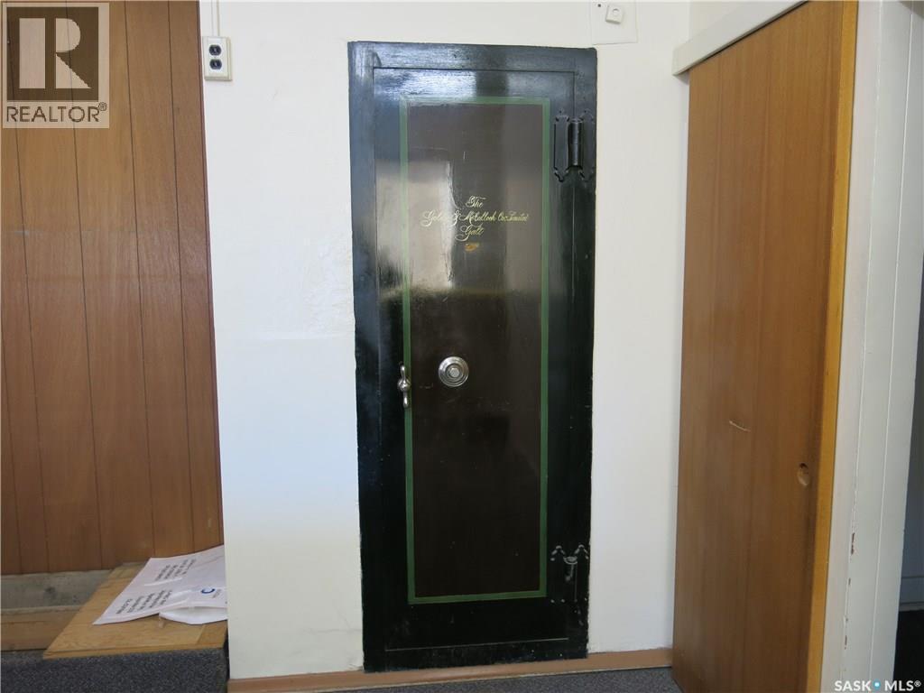 608 Main Street, Moosomin, SK